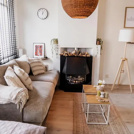 Chic Rembrandt Flat Near Bars, Cafes, Museums * Ámsterdam
